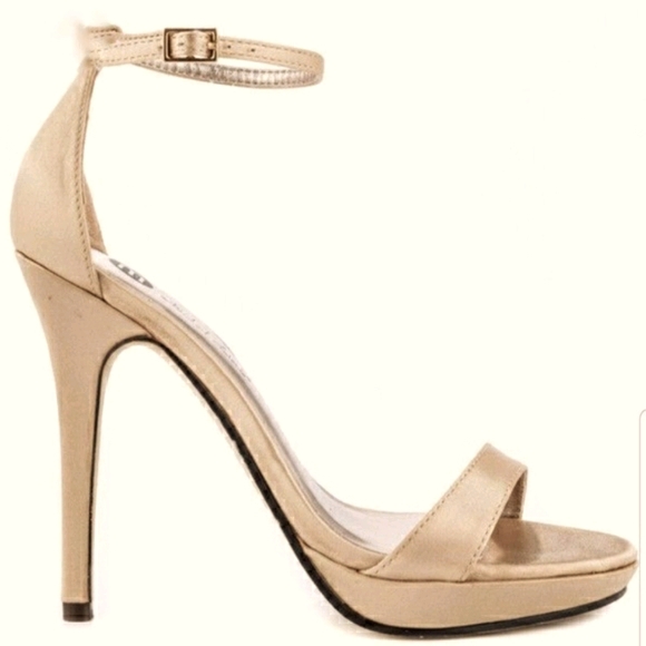 Brand New Ankle Strap 4 1/2" Heels - Picture 5 of 9